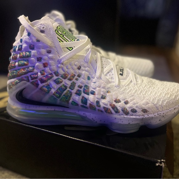 Lebron XVII Lebron 17 Air command force - Picture 4 of 7